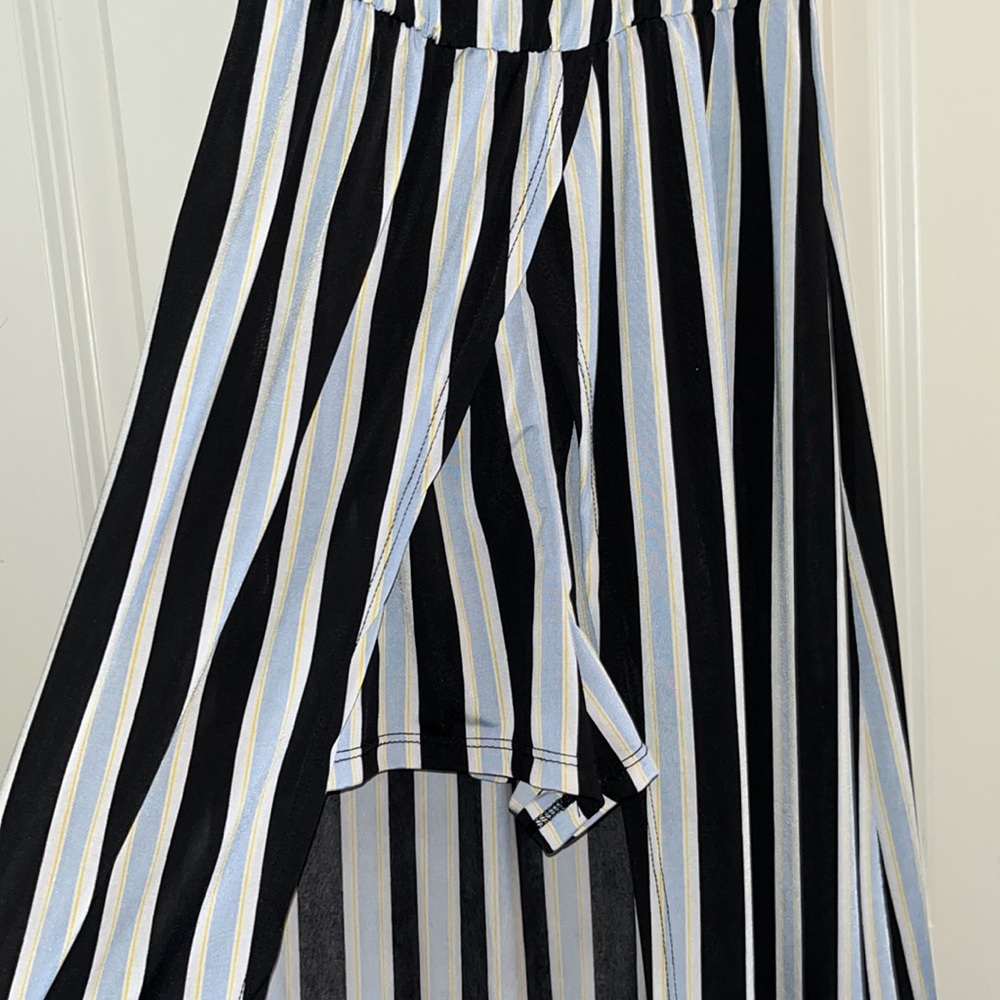 Striped jumpsuit. - Picture 4 of 7